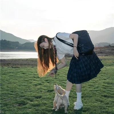 推小车的人